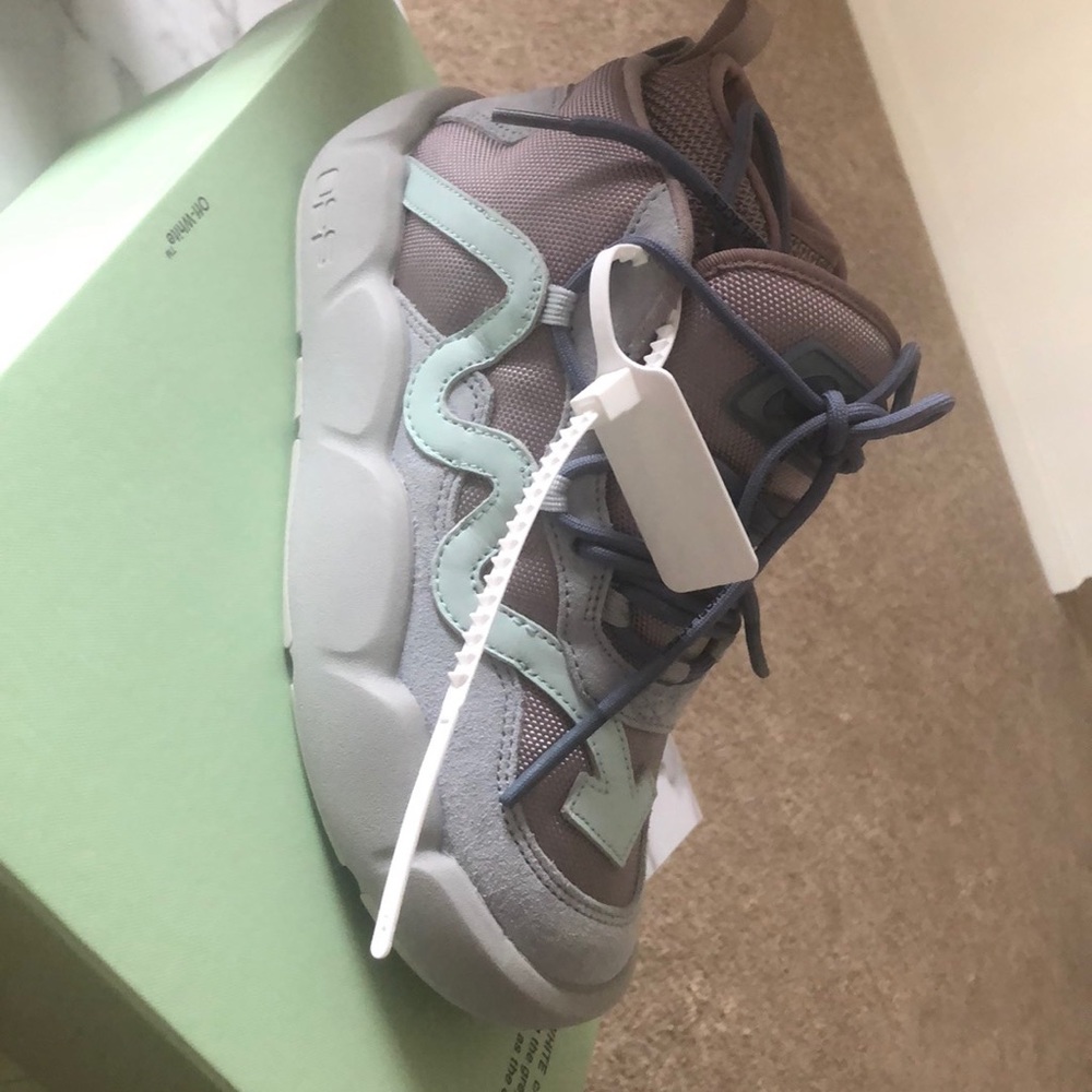Off-white chlorine high top sneakers